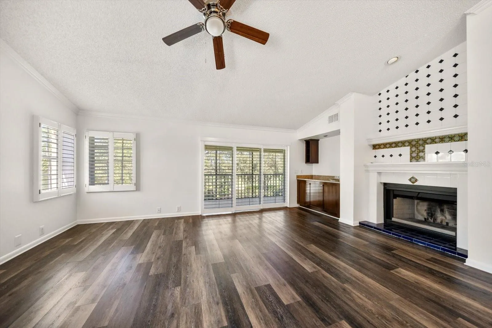 75 PELICAN PL