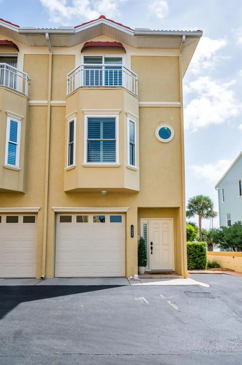 1063 PINELLAS BAYWAY S