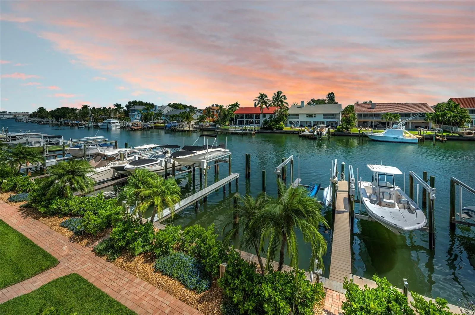 1063 PINELLAS BAYWAY S