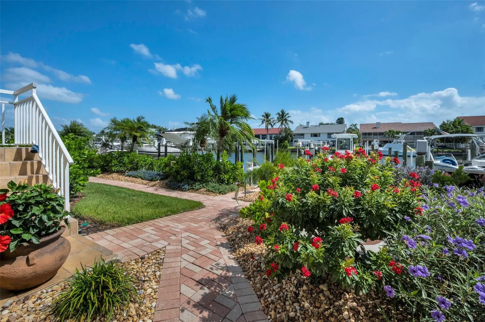 1063 PINELLAS BAYWAY S