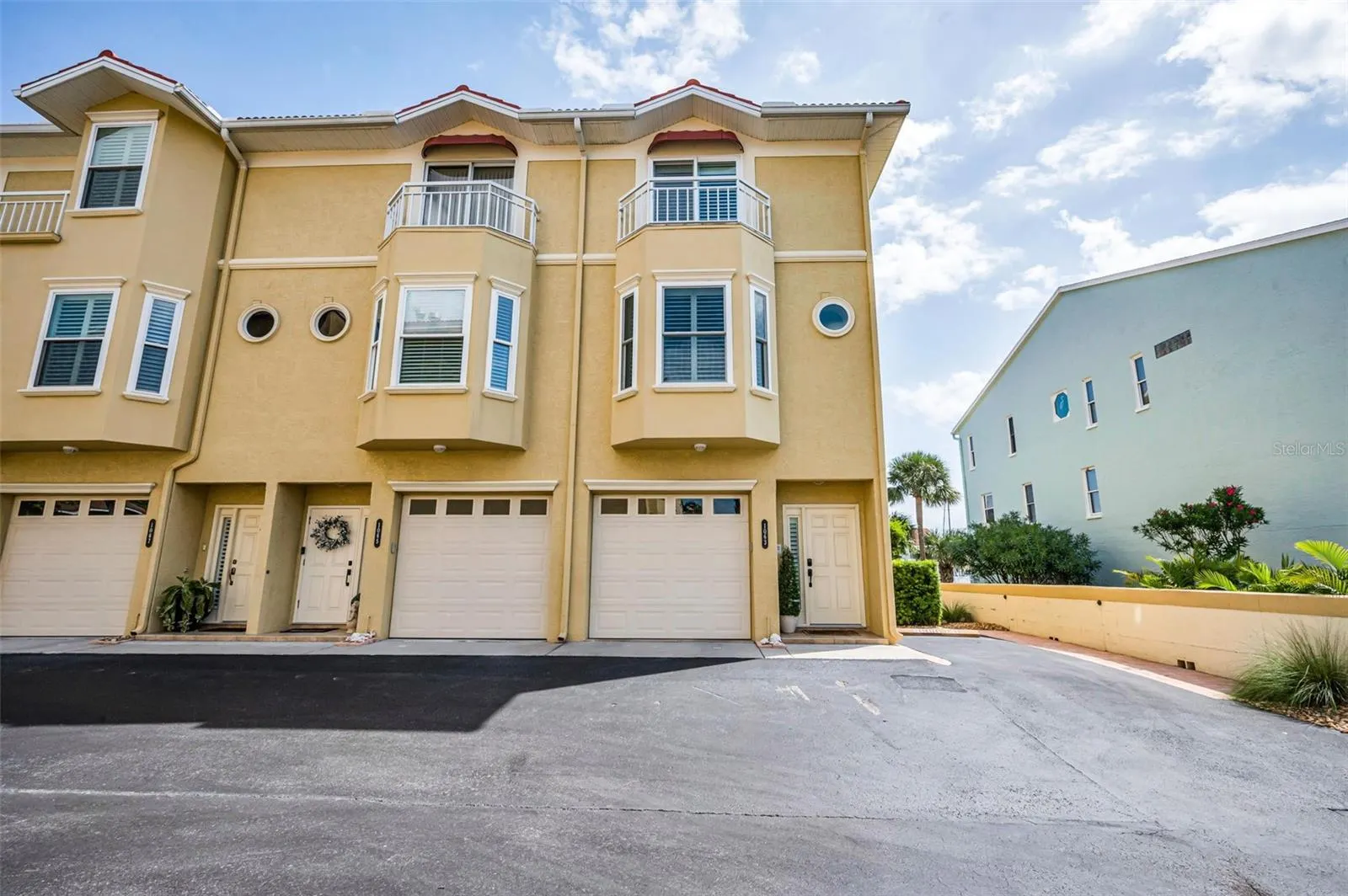 1063 PINELLAS BAYWAY S