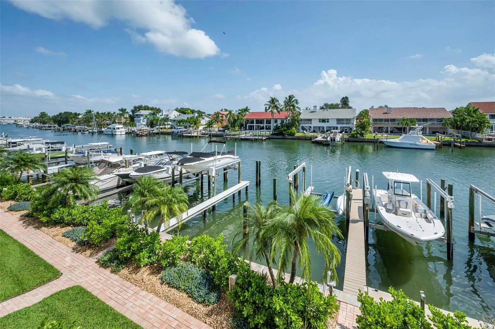 1063 PINELLAS BAYWAY S