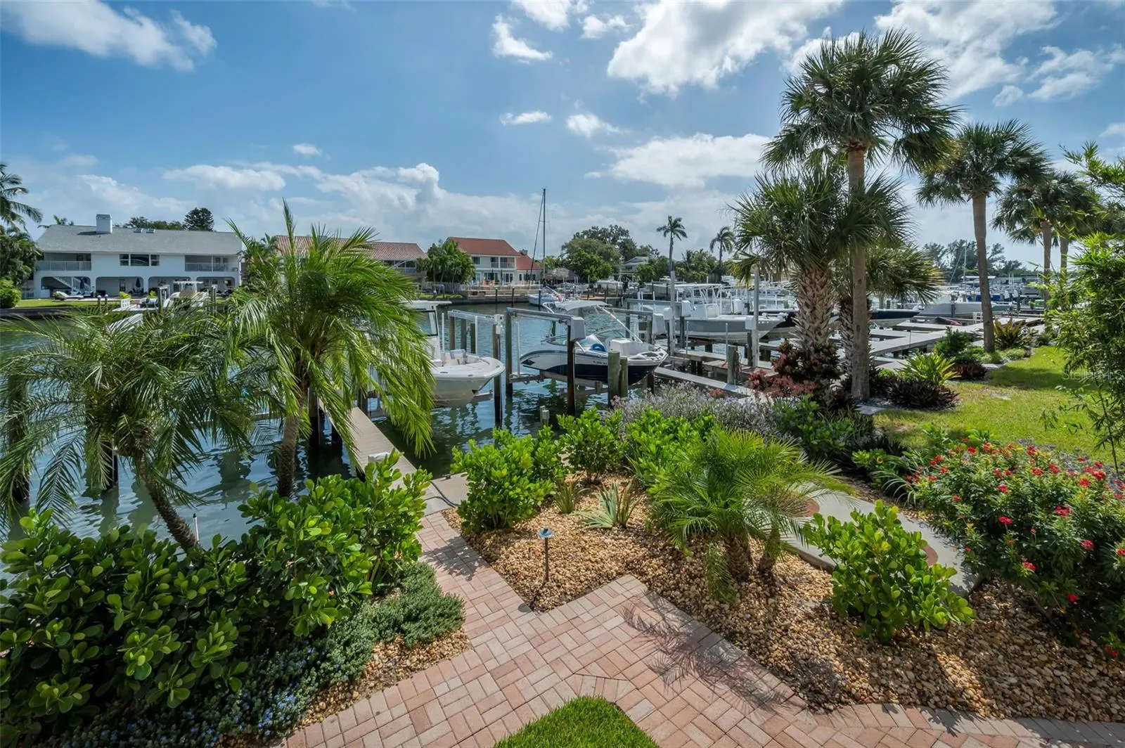 1063 PINELLAS BAYWAY S