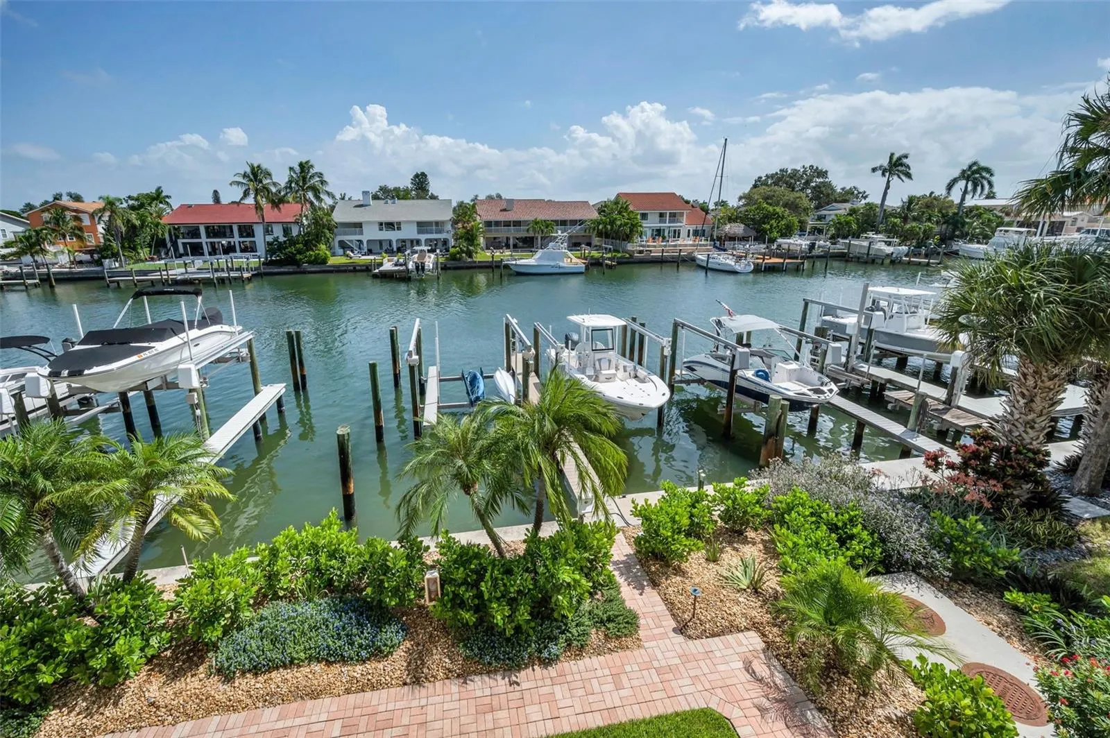1063 PINELLAS BAYWAY S