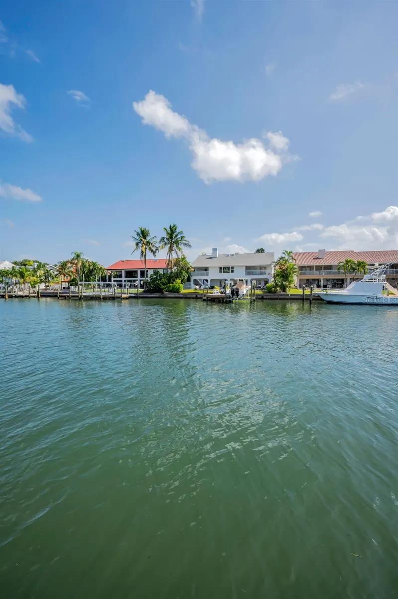 1063 PINELLAS BAYWAY S
