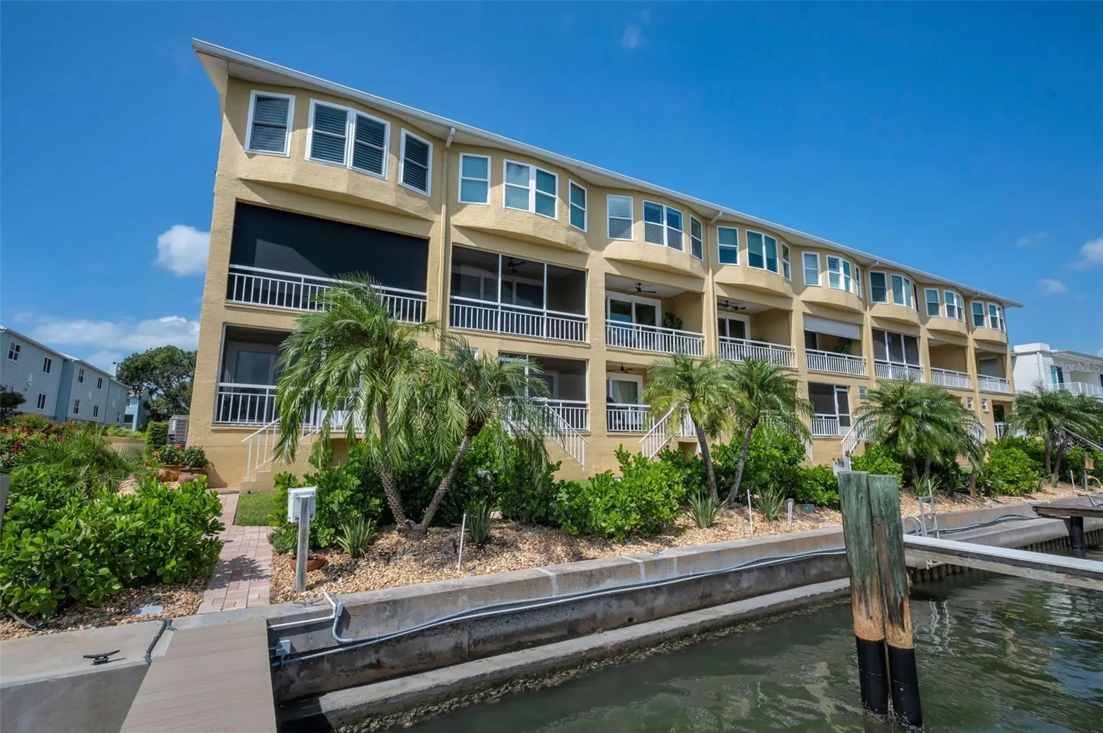 1063 PINELLAS BAYWAY S