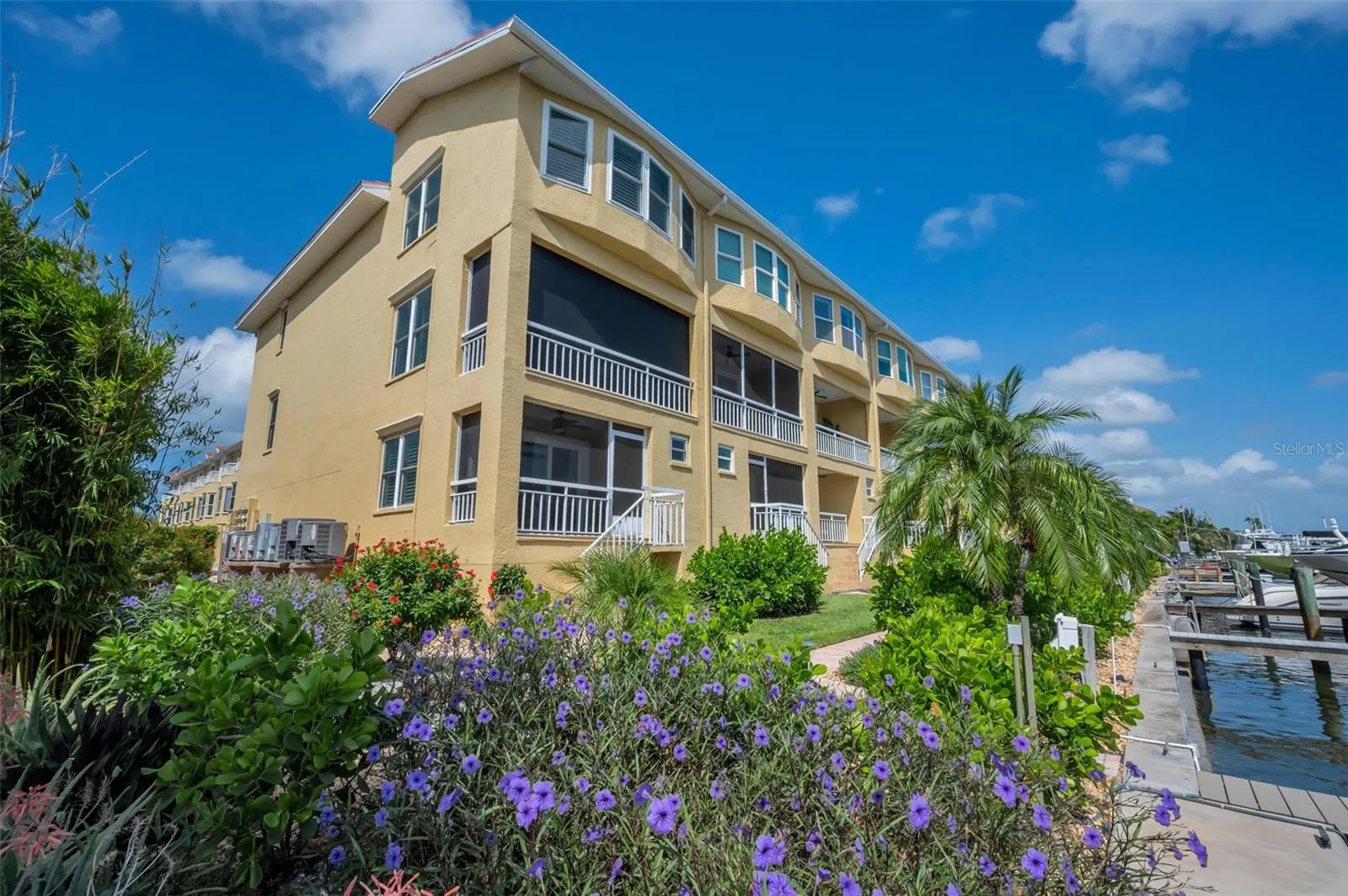 1063 PINELLAS BAYWAY S