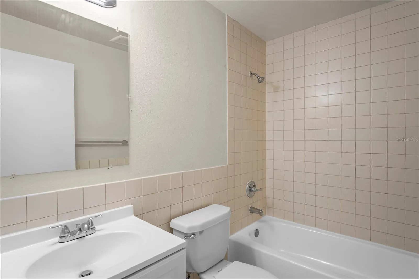 4932 HI VISTA CIR