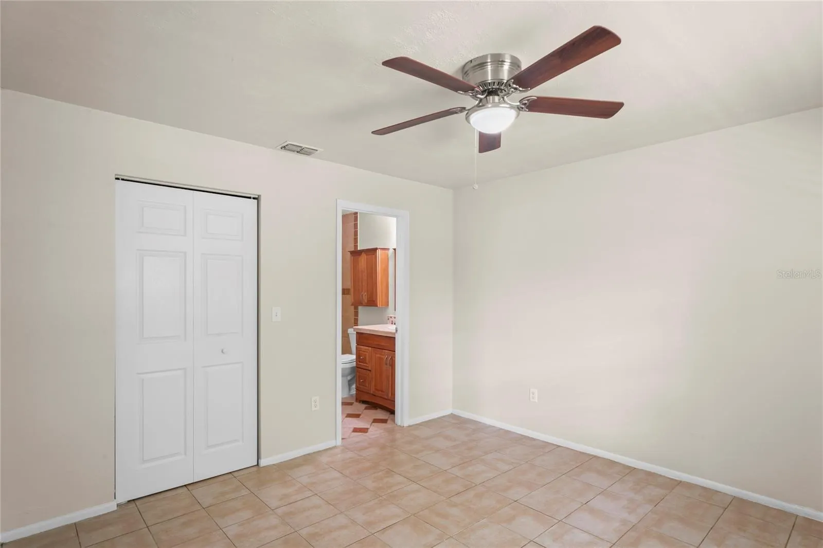 4932 HI VISTA CIR