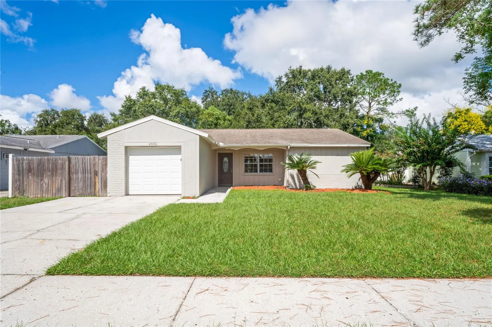 4932 HI VISTA CIR