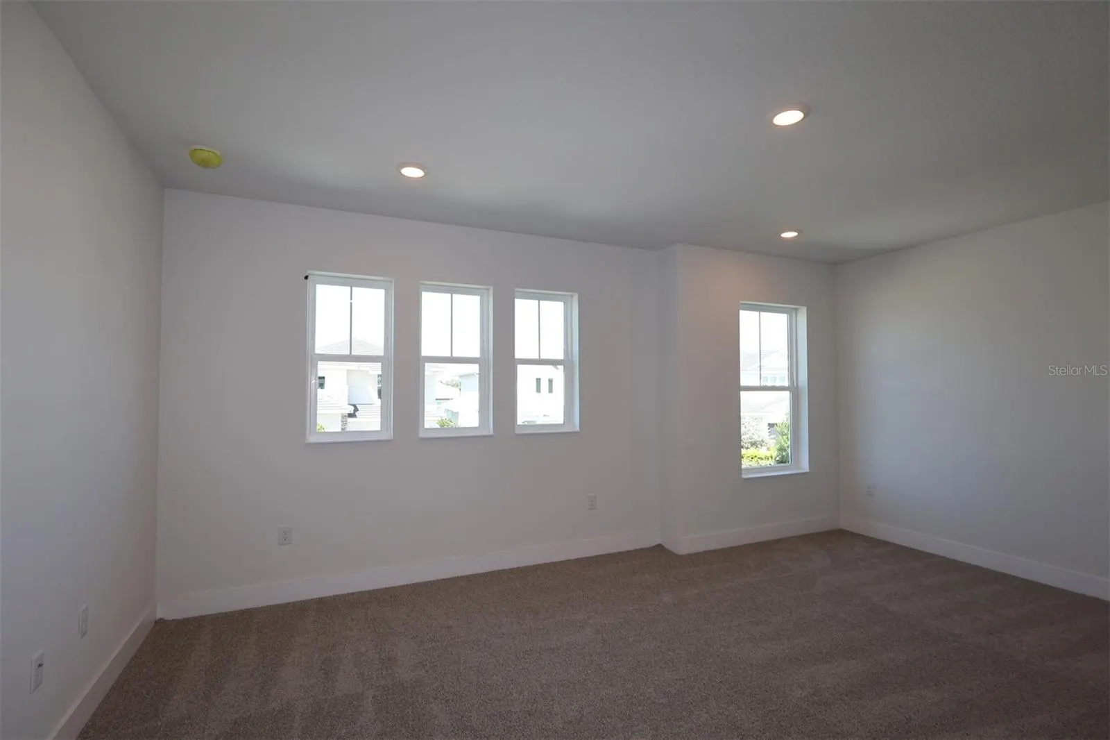636 ALLORA AVE