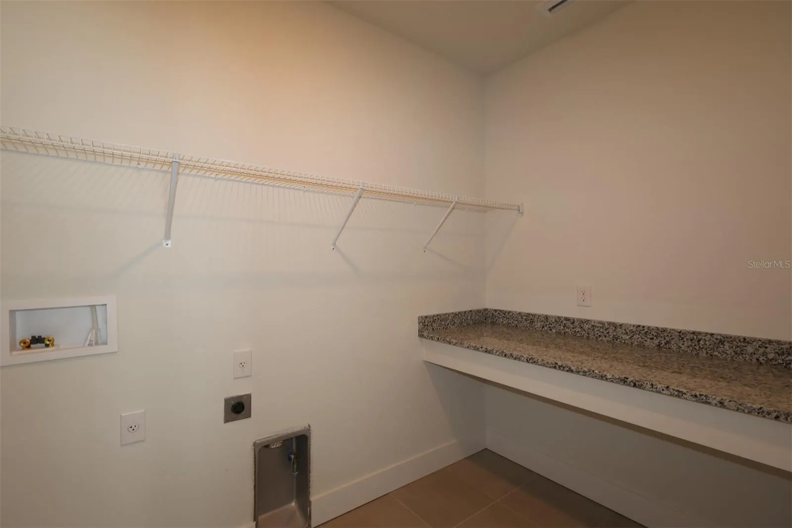 636 ALLORA AVE