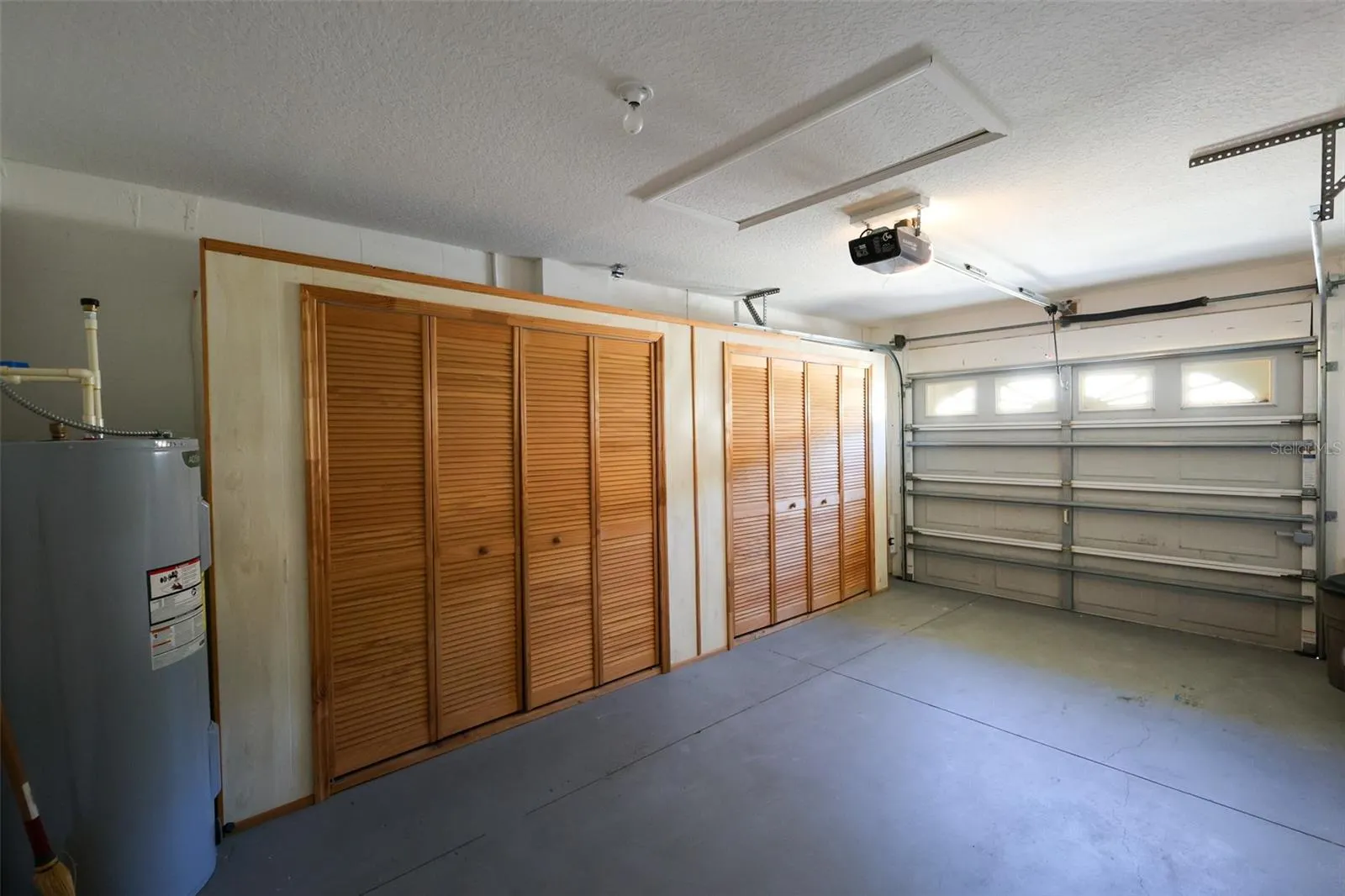 611 SPRING LAKE CIR
