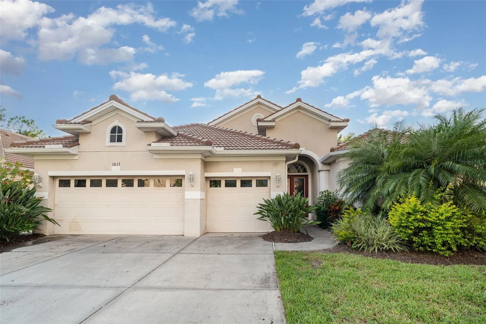 1011 CREEK NINE DR