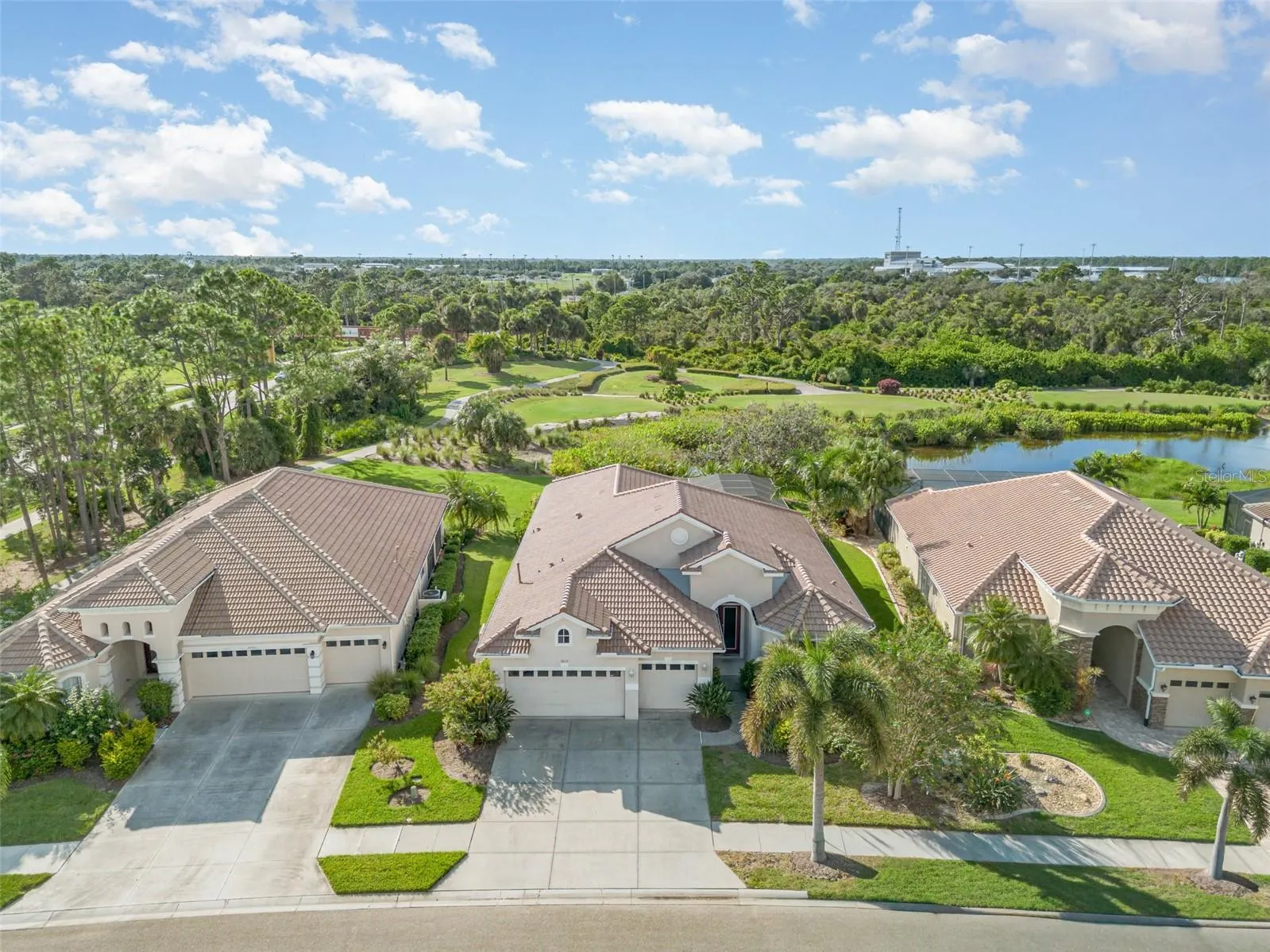 1011 CREEK NINE DR