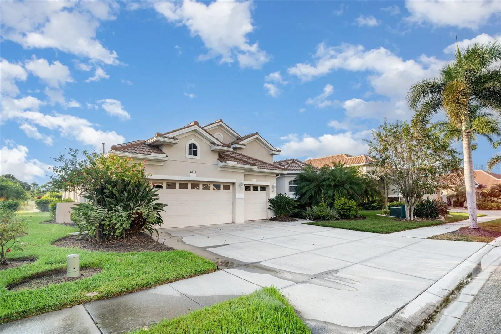 1011 CREEK NINE DR