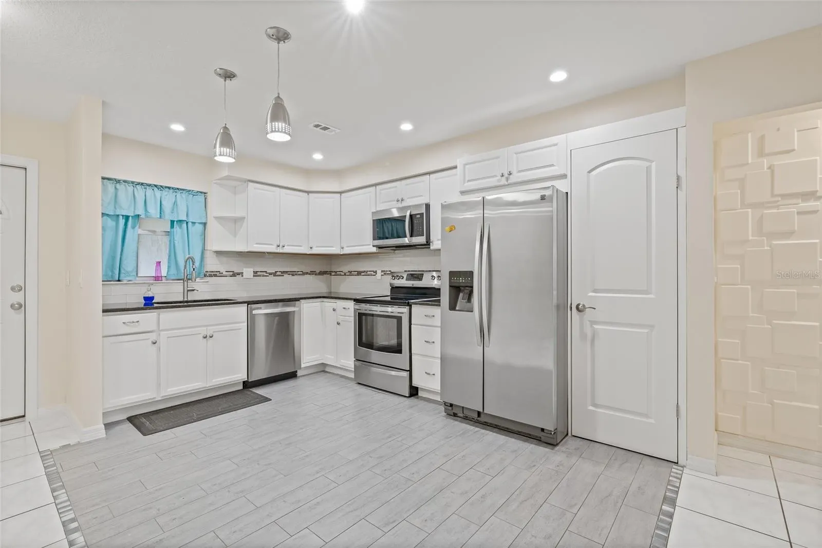 3368 RAMBLEWOOD PL #37-D-1, #37-D-1