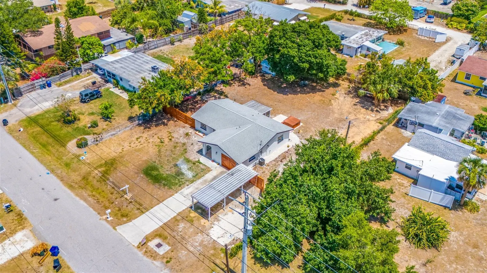 208 PALMETTO RD W