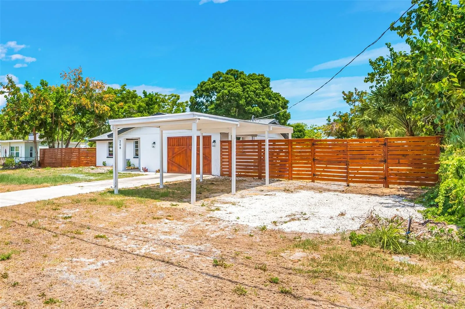 208 PALMETTO RD W