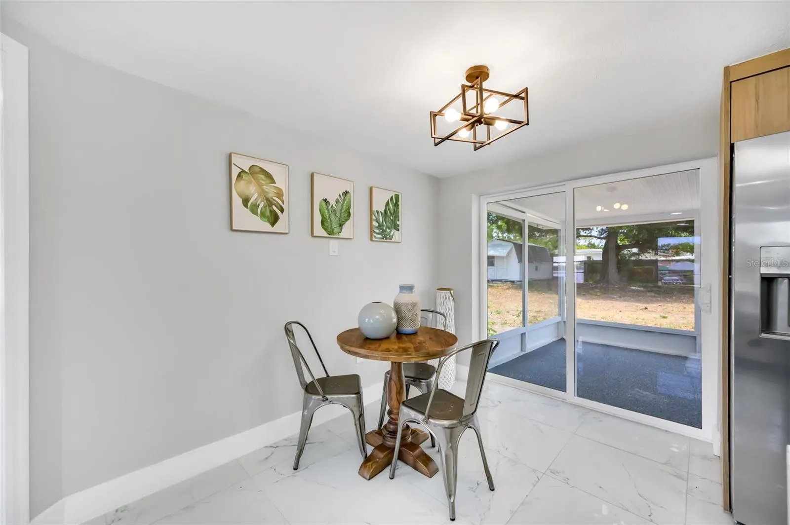 208 PALMETTO RD W