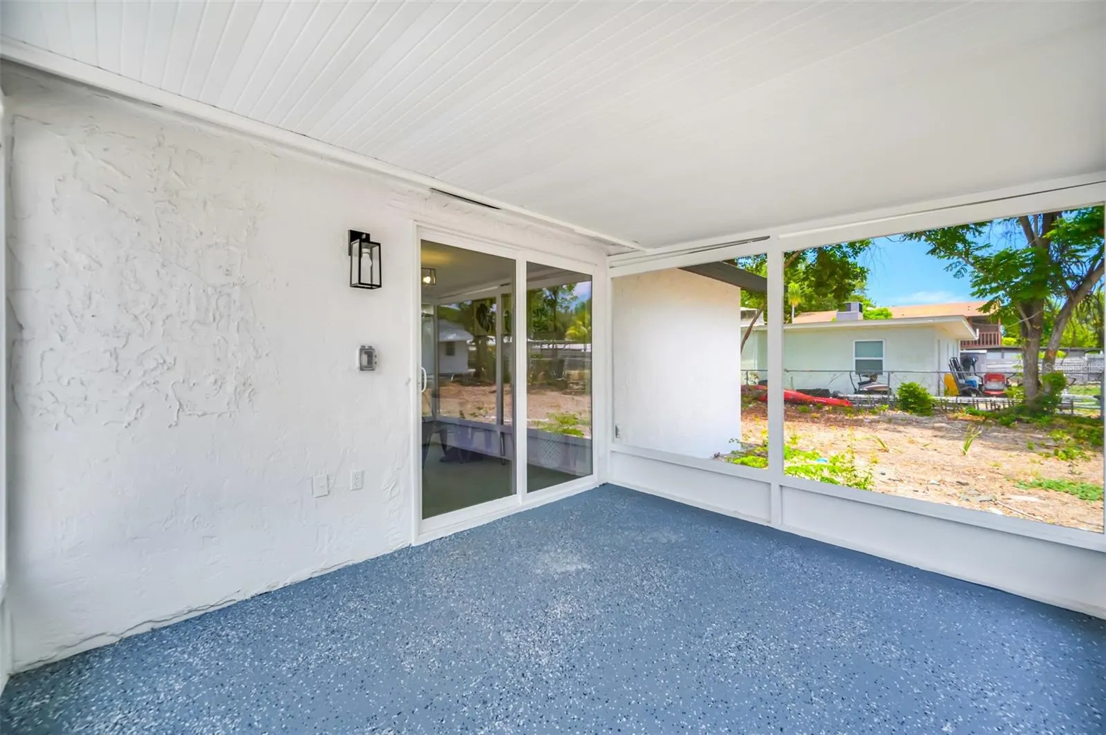 208 PALMETTO RD W