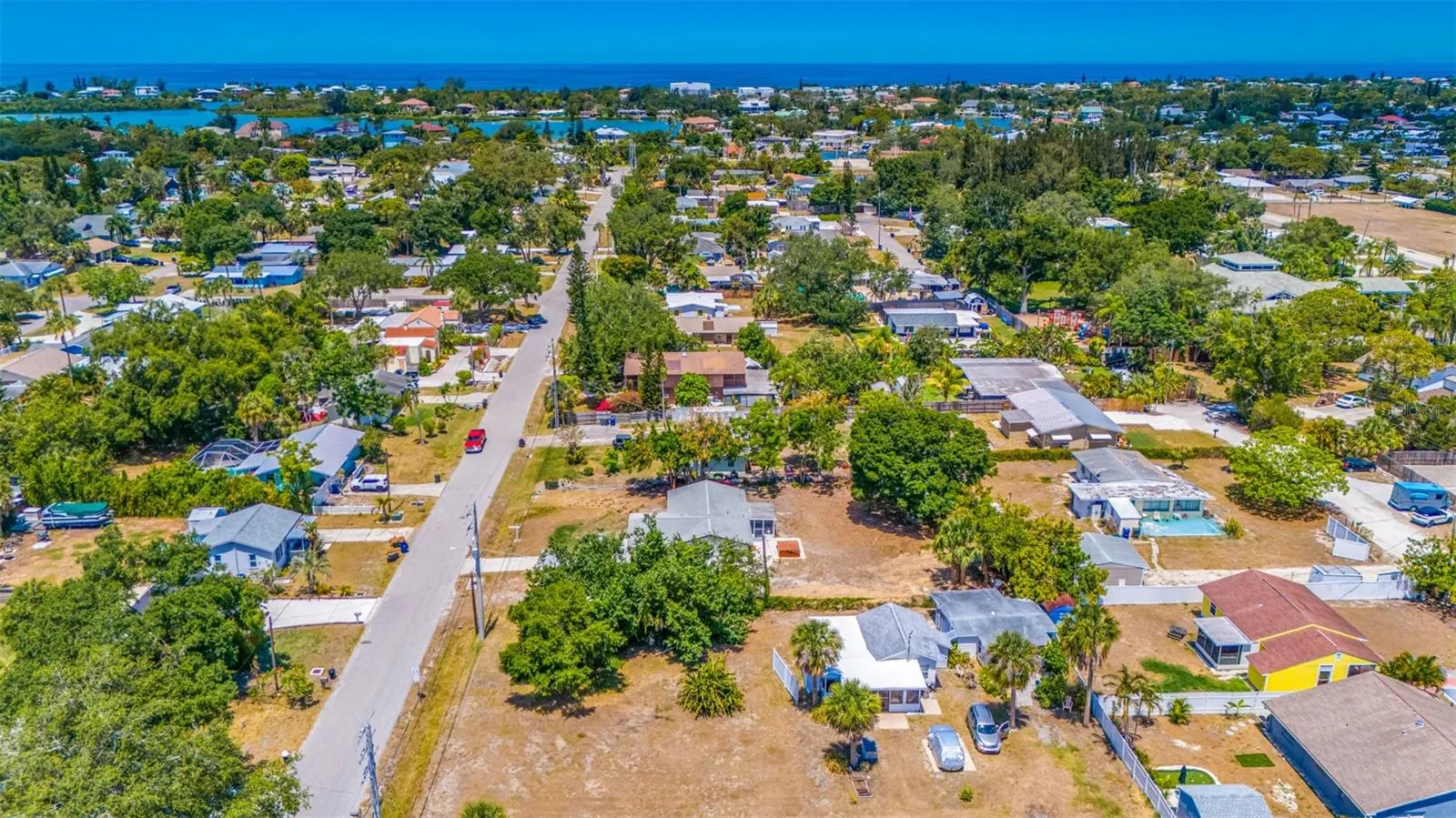 208 PALMETTO RD W