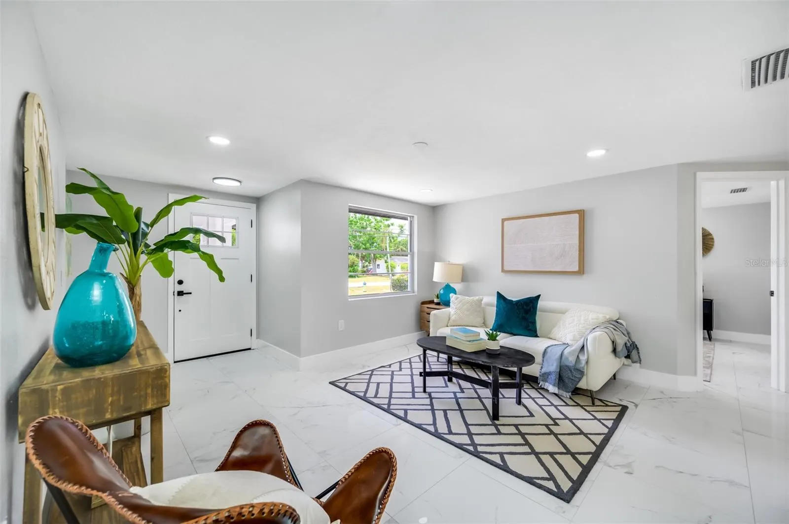 208 PALMETTO RD W