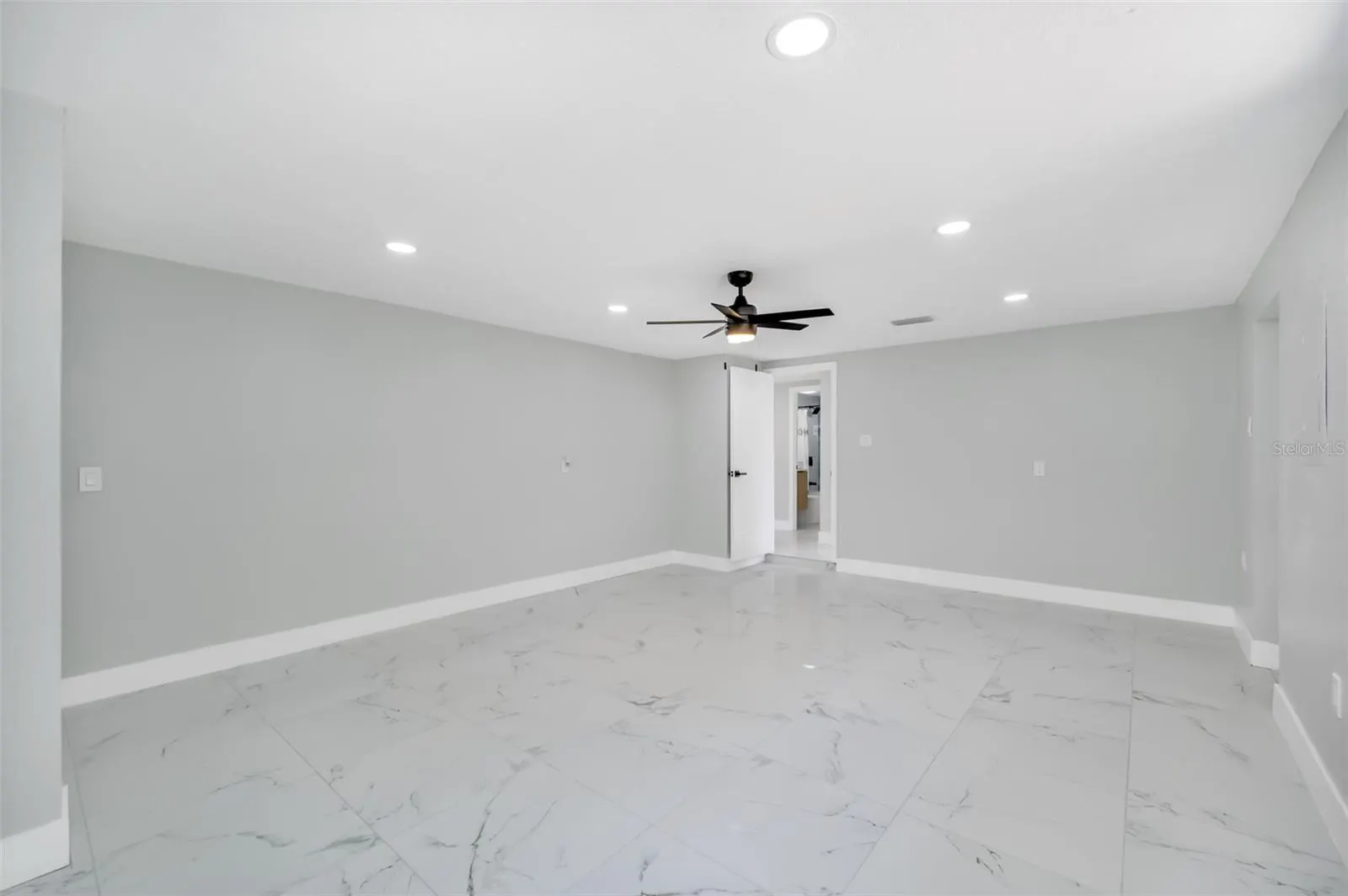 208 PALMETTO RD W