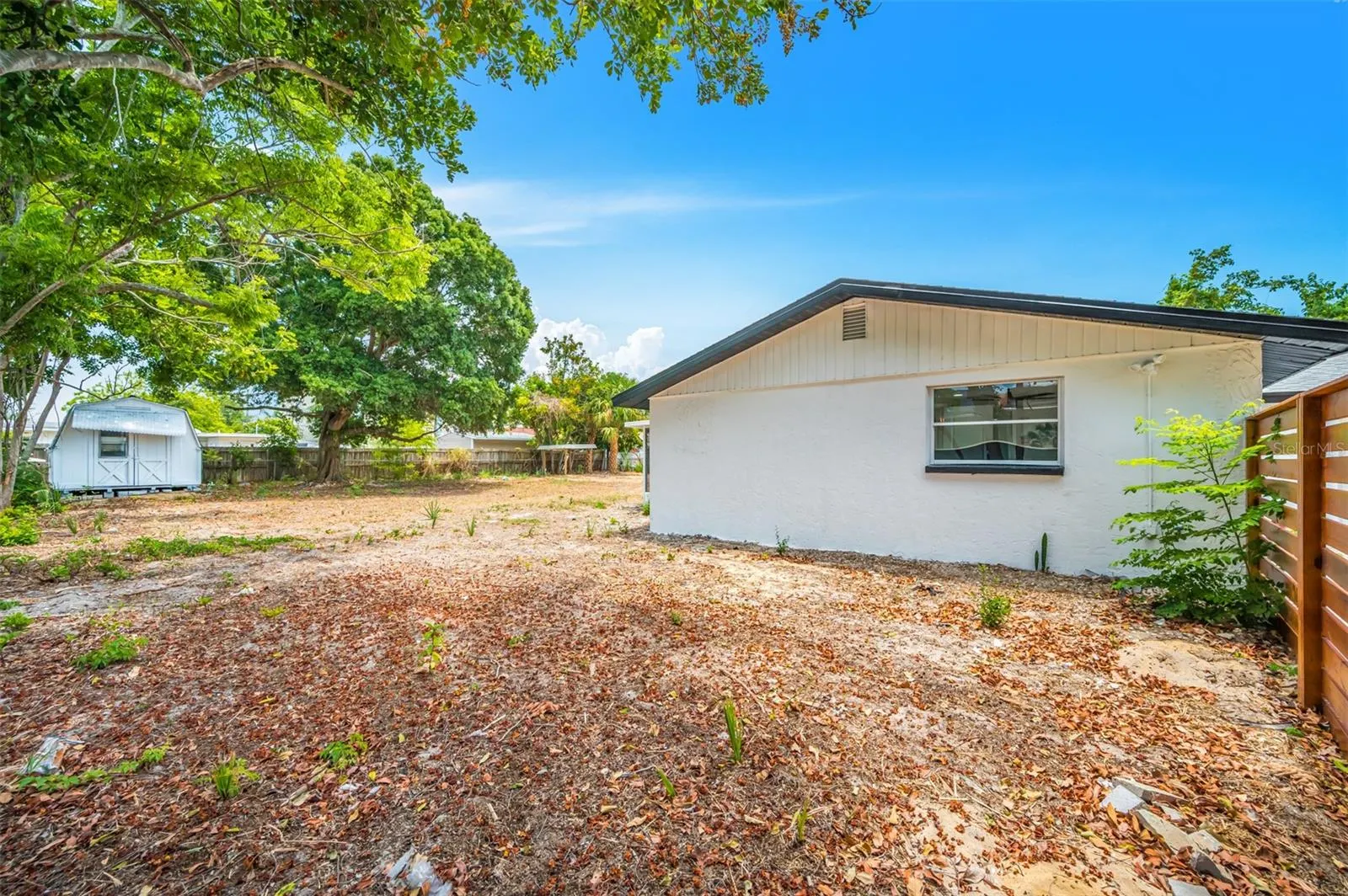 208 PALMETTO RD W