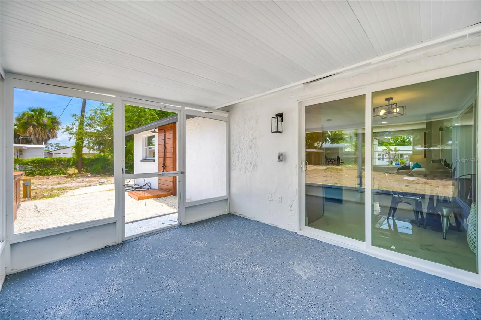 208 PALMETTO RD W