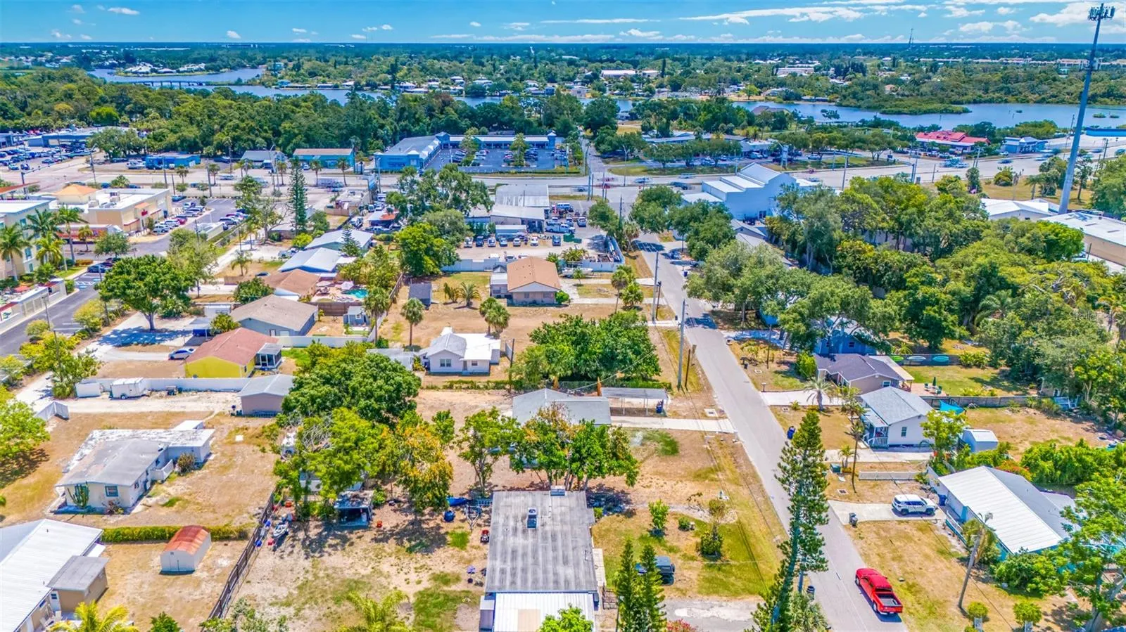 208 PALMETTO RD W