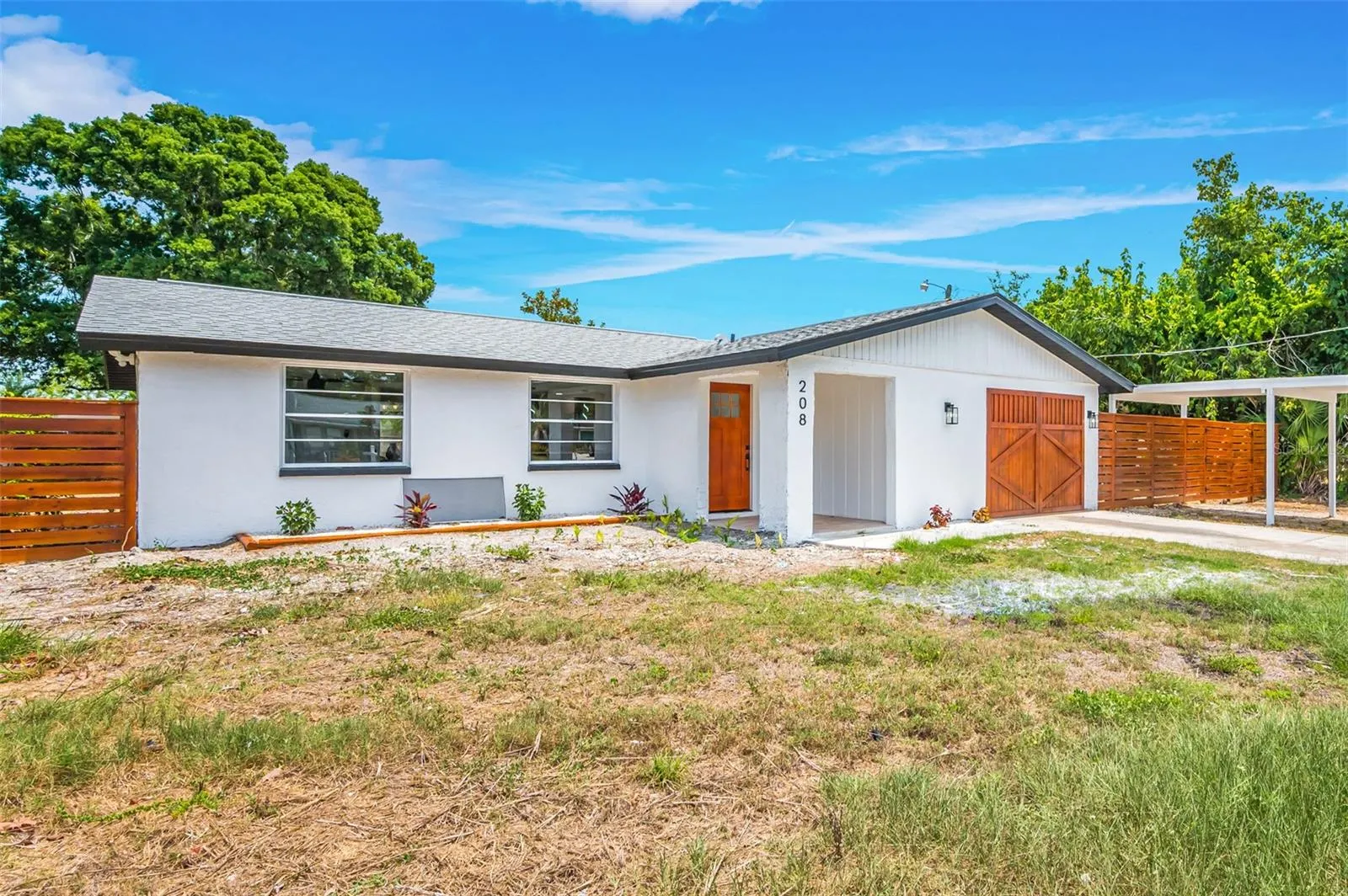208 PALMETTO RD W