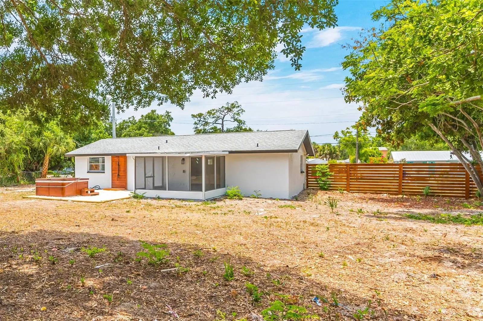 208 PALMETTO RD W