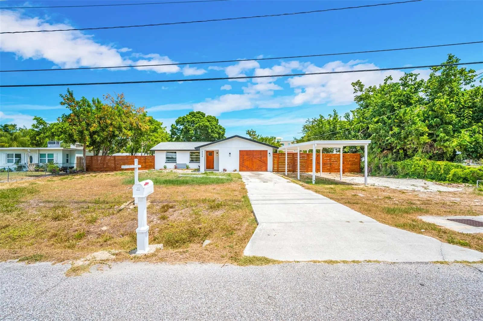 208 PALMETTO RD W