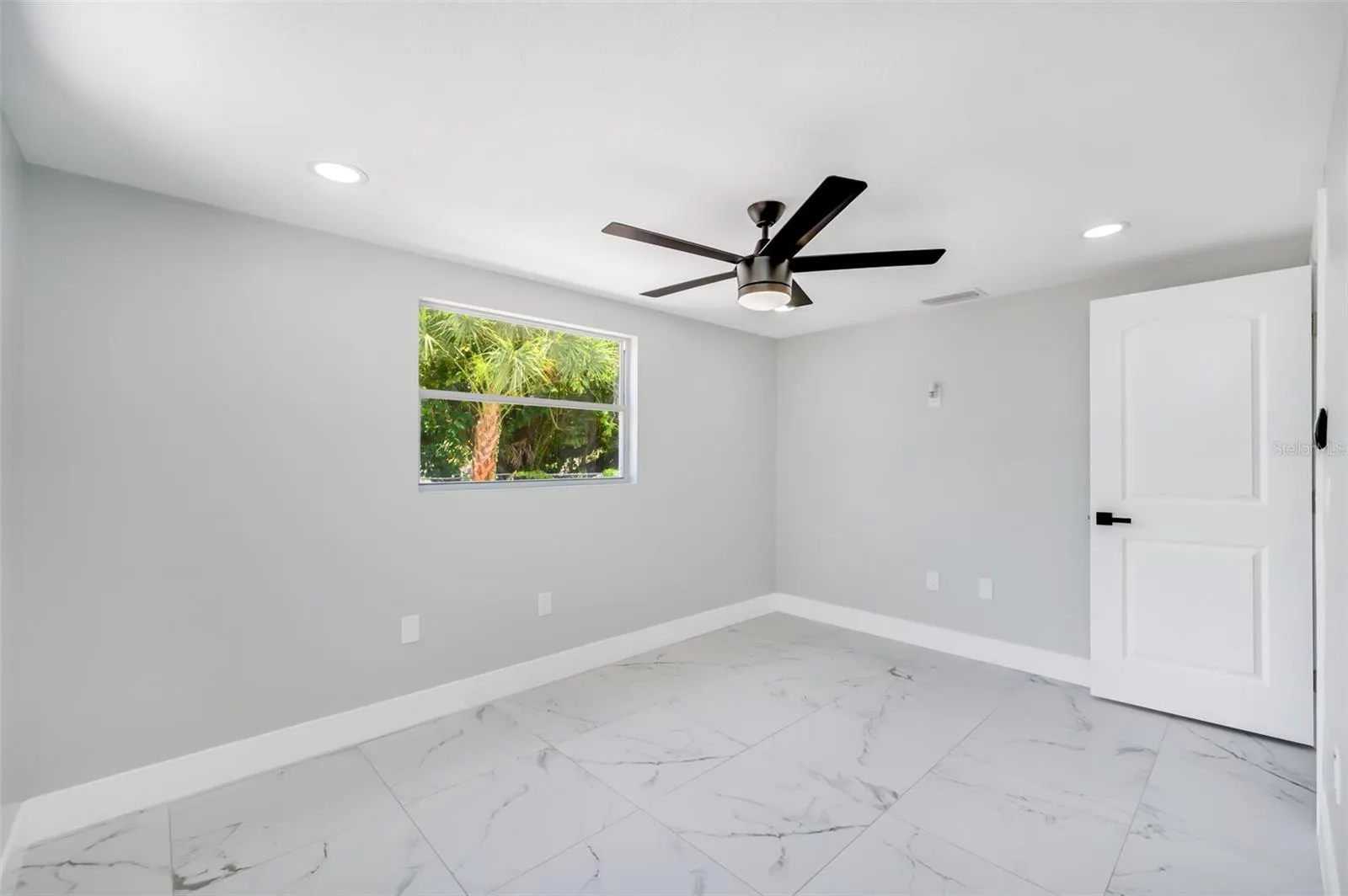 208 PALMETTO RD W