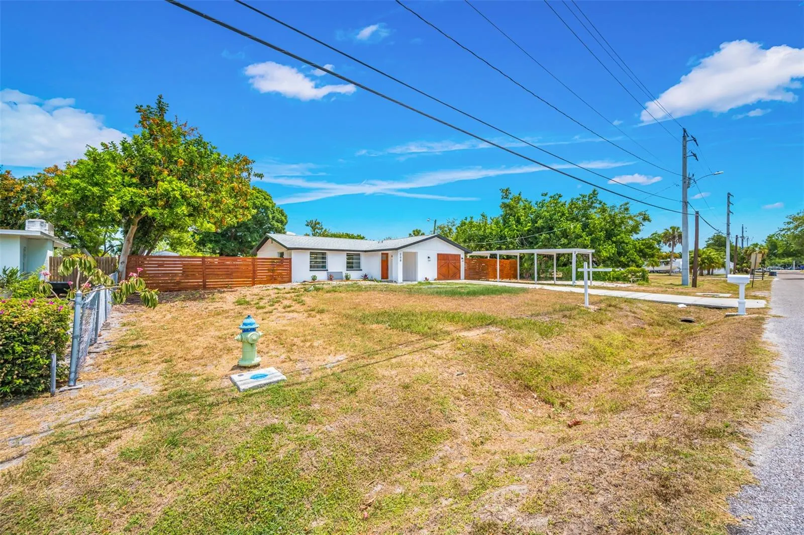 208 PALMETTO RD W