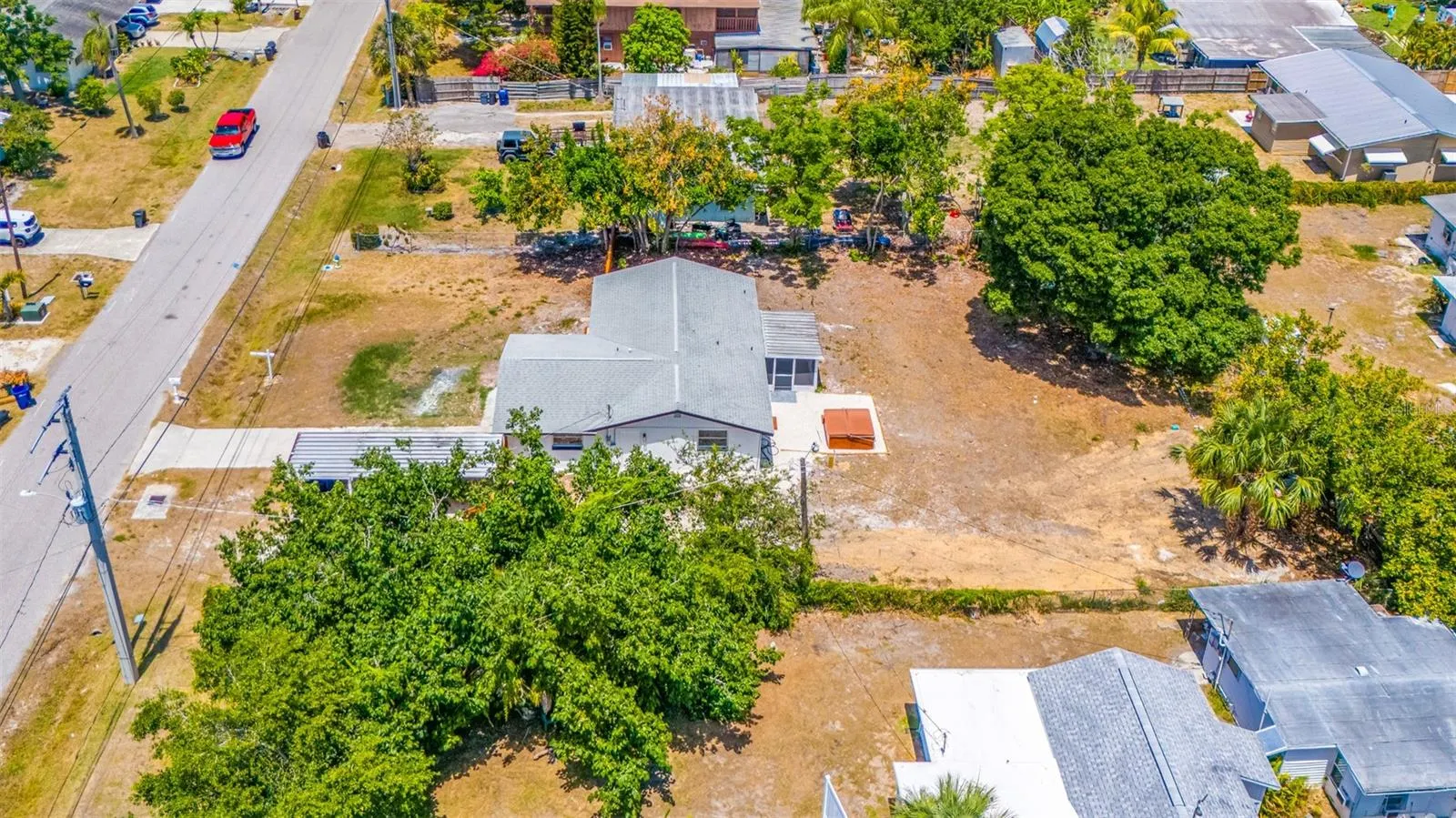 208 PALMETTO RD W