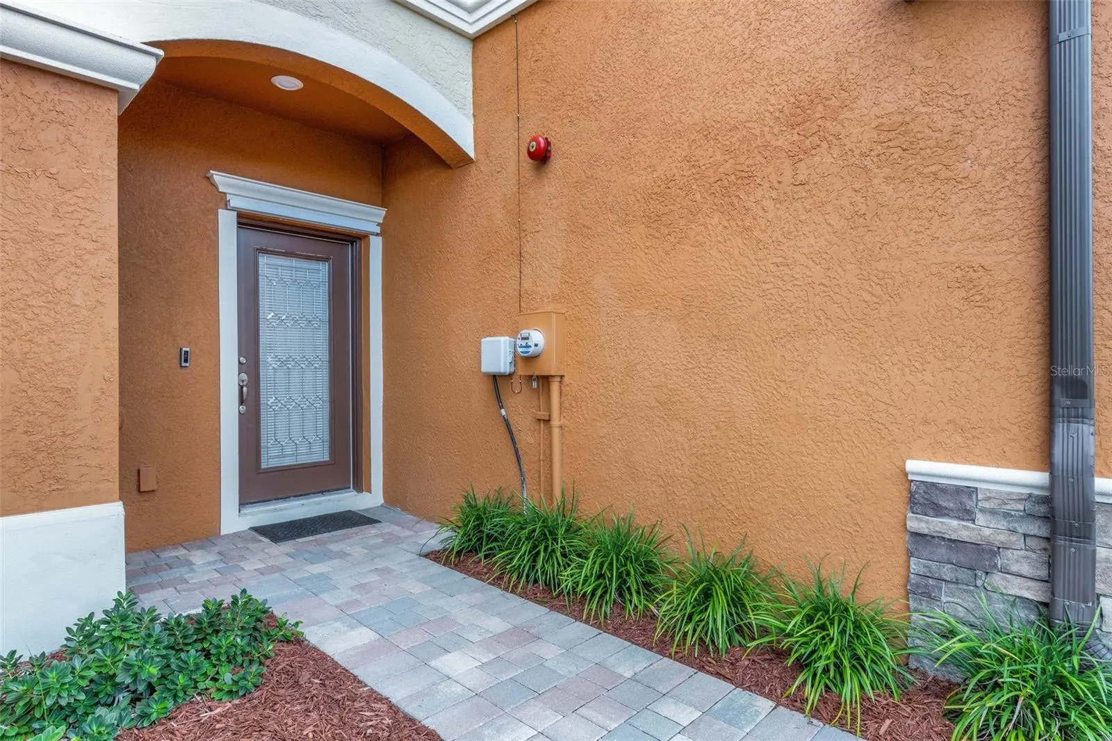 20450 LAGENTE CIR