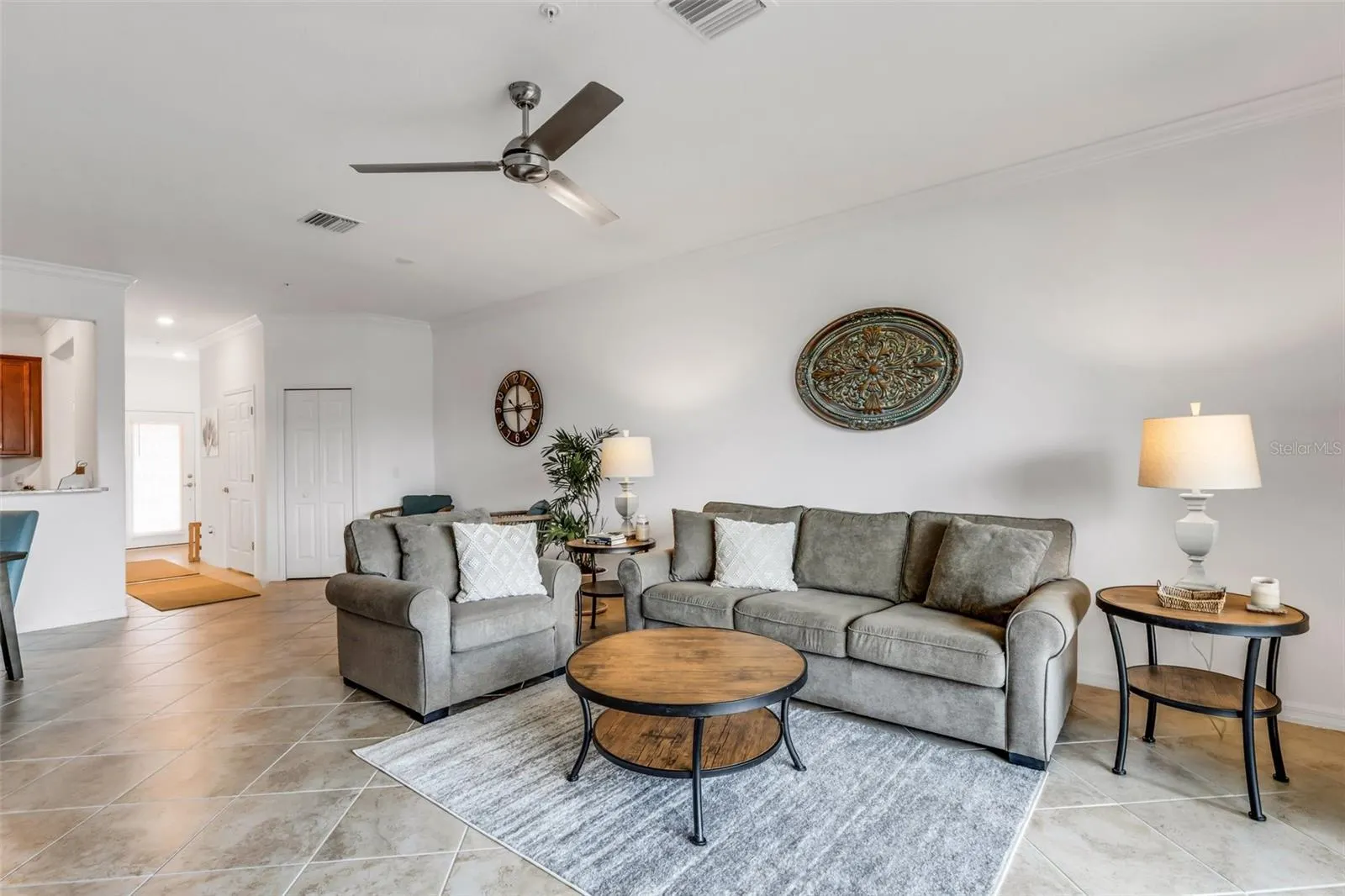 20450 LAGENTE CIR