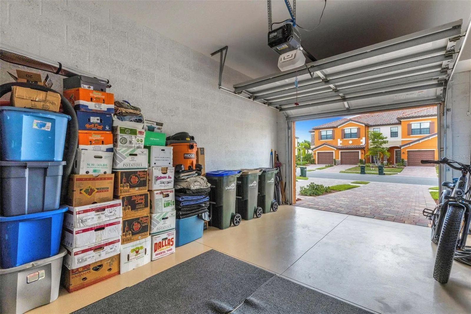 20450 LAGENTE CIR