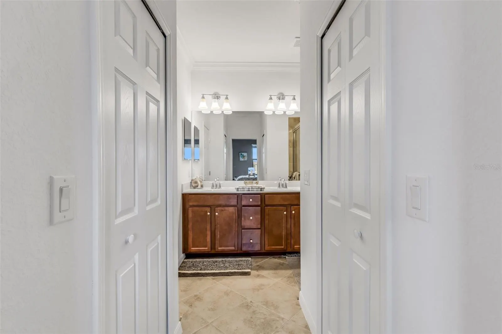 20450 LAGENTE CIR