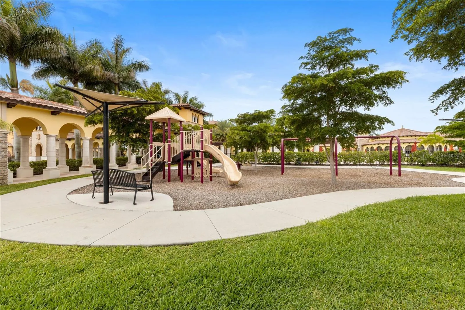 20450 LAGENTE CIR