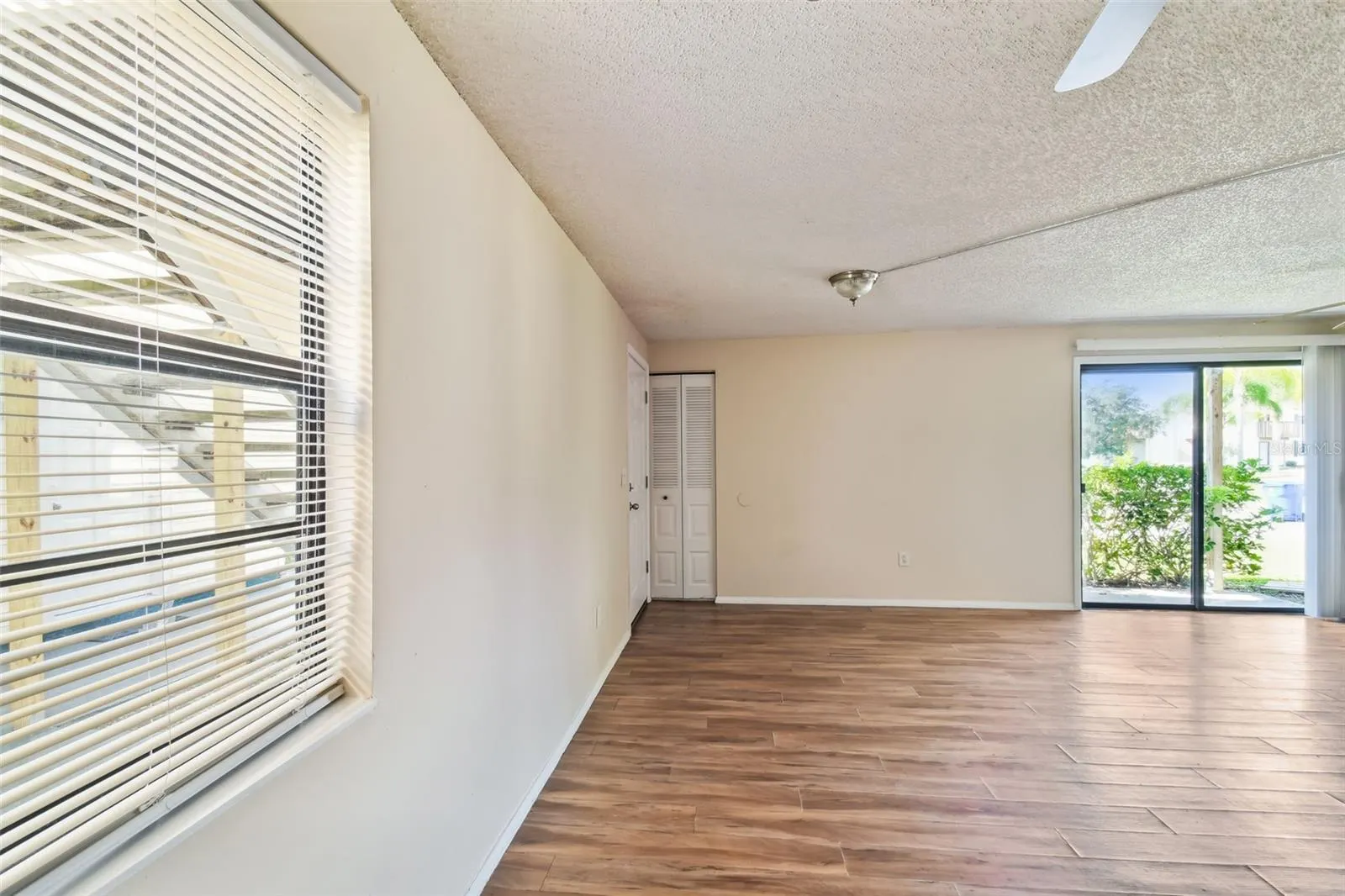 129 CAMPHOR CIR #F, #F