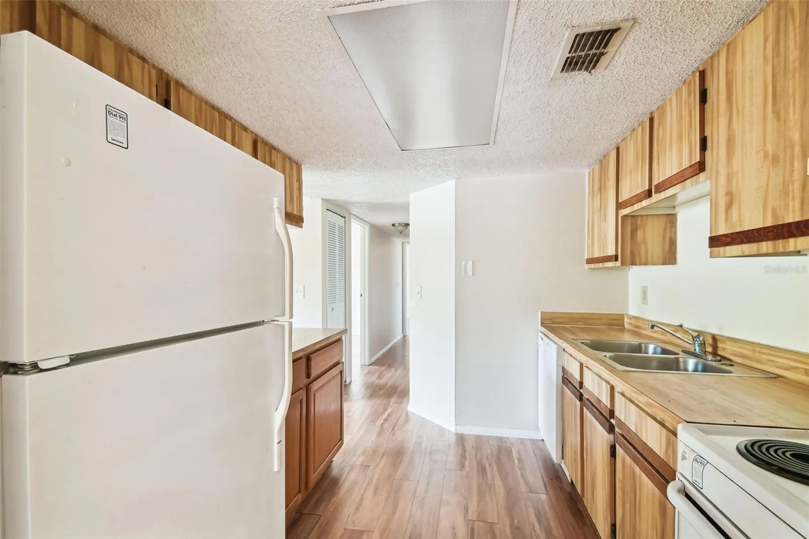 129 CAMPHOR CIR #F, #F