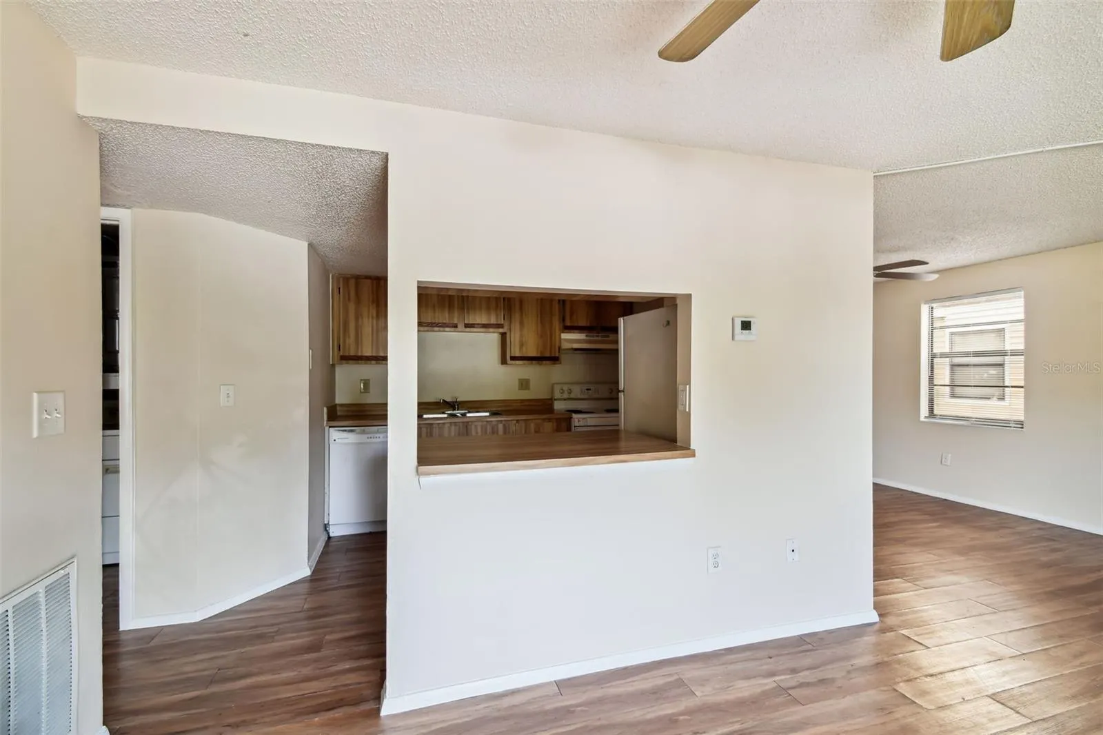 129 CAMPHOR CIR #F, #F