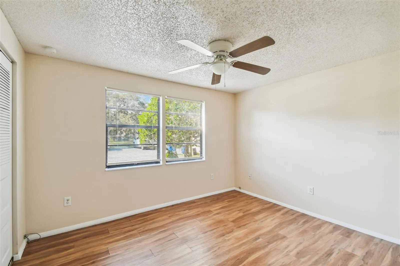 129 CAMPHOR CIR #F, #F