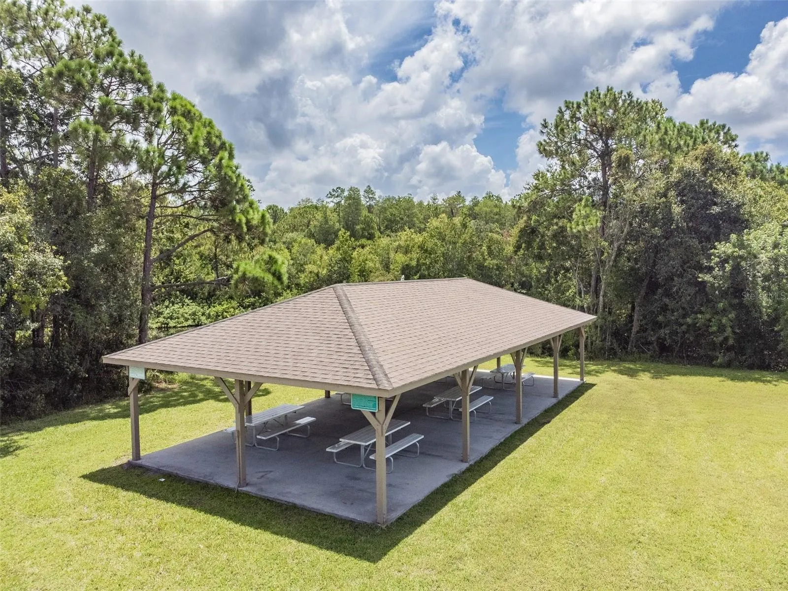129 CAMPHOR CIR #F, #F
