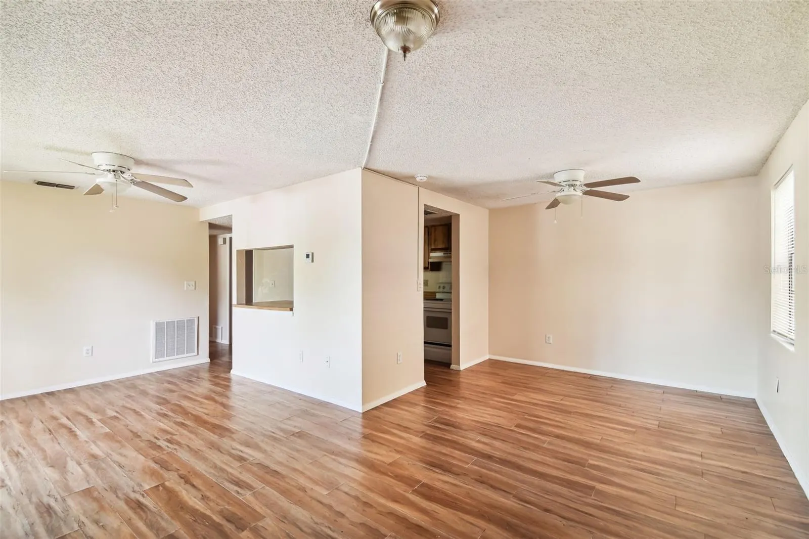 129 CAMPHOR CIR #F, #F