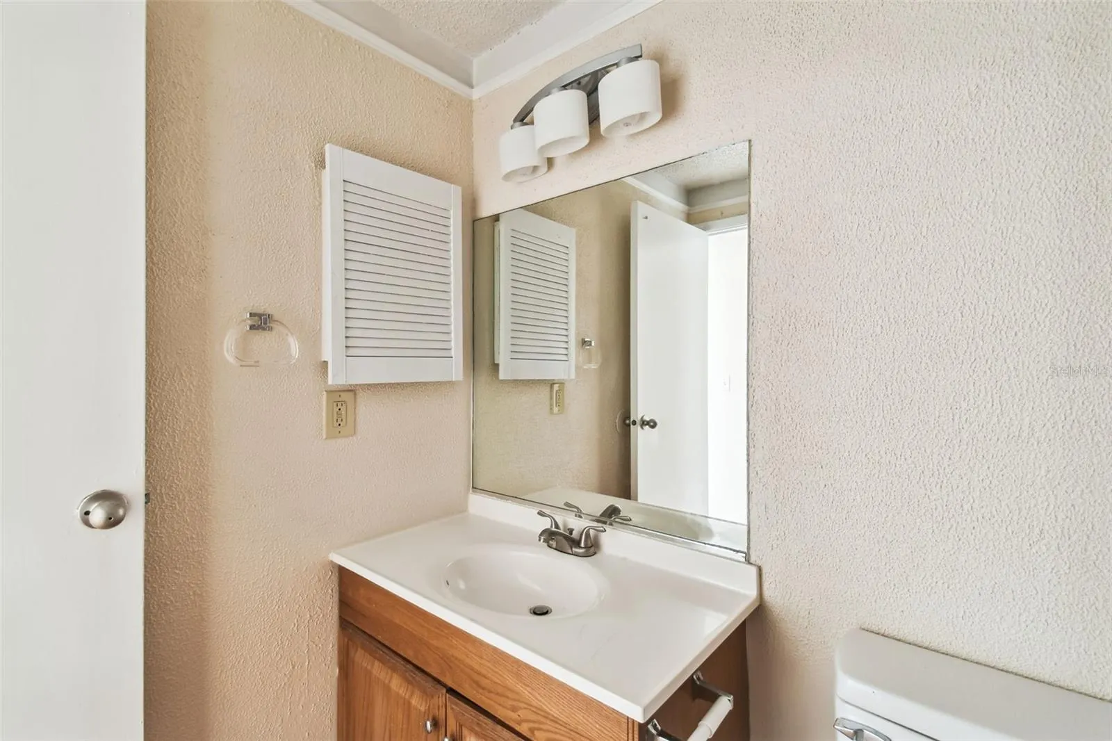 129 CAMPHOR CIR #F, #F