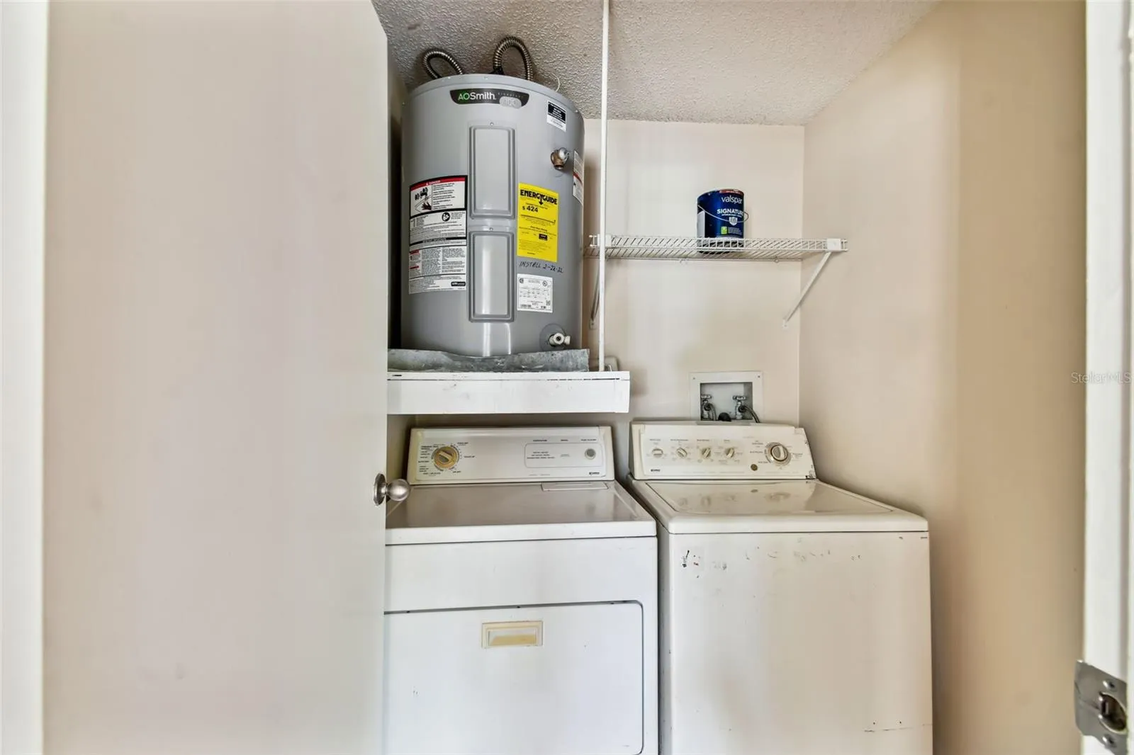 129 CAMPHOR CIR #F, #F